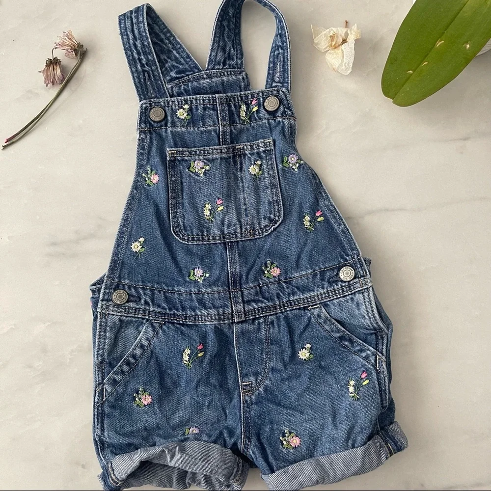 Baby gap shortalls overalls with floral embroidery size 3T - Picture 1 of 5